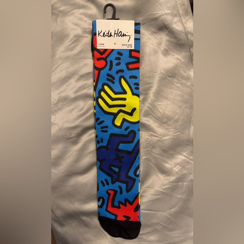 🚫SOLD🚫 Men's KEITH HARING Bold Art Socks - 2 Pairs
Size 10-13 - Picture 5 of 6
